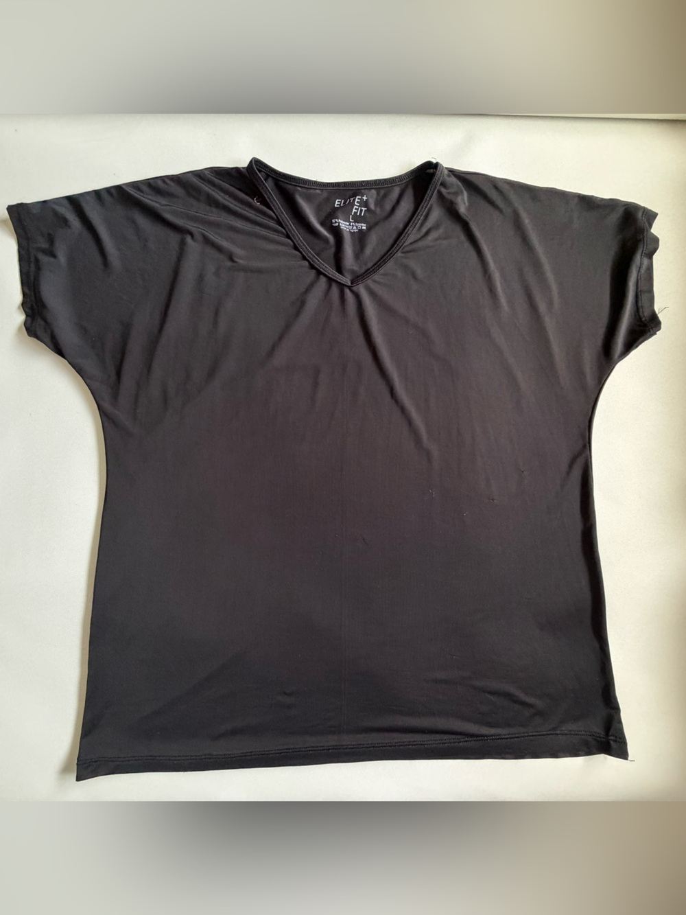 Elite Fit Womens Black VNeck Short Sleeve TShirt Size L